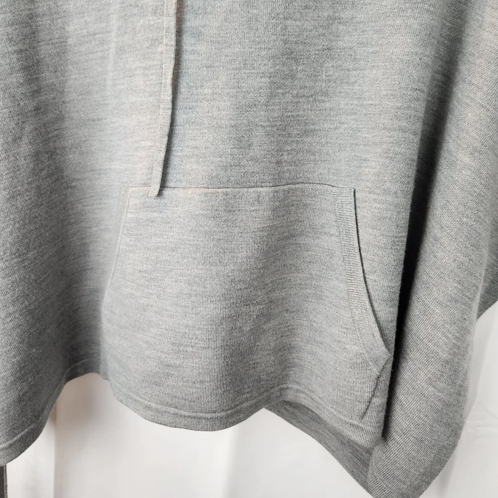 Lululemon All In A Day Hooded Poncho O/S in EUC - Picture 6 of 12